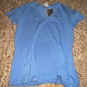 Nike UNC blue short sleeve shirt size M medium v neck